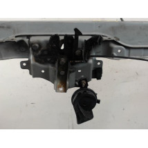 TRAVERSE SUPERIEURE ARMATURE AVANT NISSAN NOTE