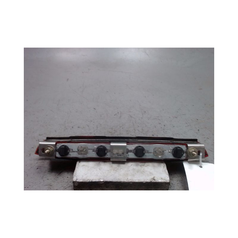 FEUX STOP SUPPLEMENTAIRE TOYOTA COROLLA VERSO 2002-2004