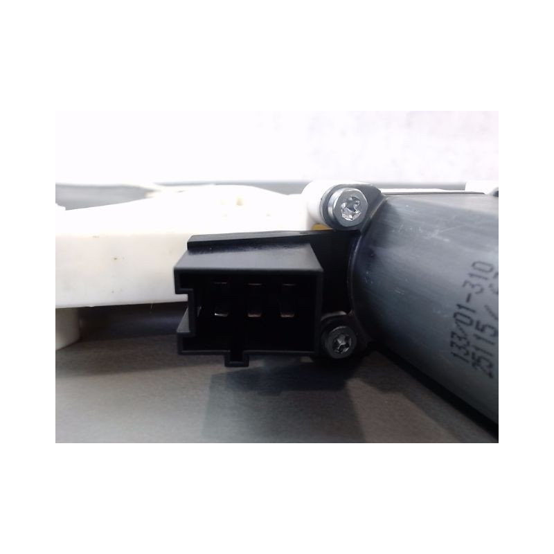 MECANISME+MOTEUR LEVE-GLACE ARRIERE DROIT MERCEDES CLASSE B 05-08
