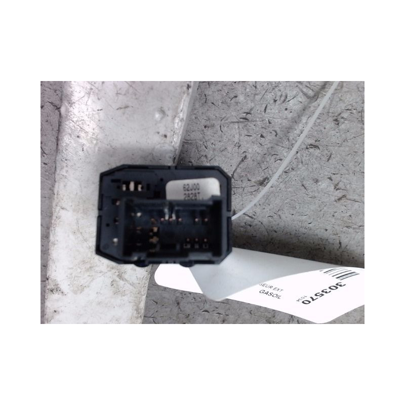 COMMANDE RETROVISSEUR EXTERIEUR ELECTRIQUE SUZUKI SWIFT -03/05
