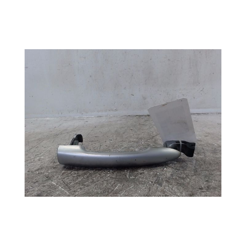 POIGNEE EXTERIEURE PORTE AVANT GAUCHE RENAULT CLIO III 2010-