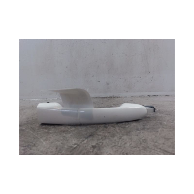 POIGNEE EXTERIEURE PORTE AVANT GAUCHE FORD KA 2008-