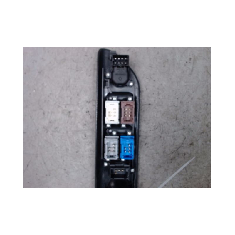 COMMANDE LEVE-GLACE PORTE AVG RENAULT LAGUNA 98-2000