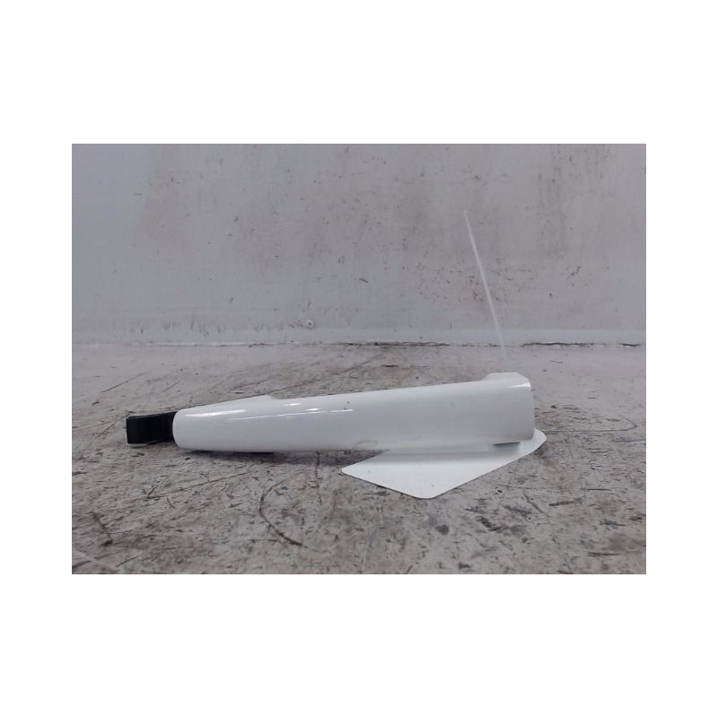 POIGNEE EXTERIEURE PORTE ARRIERE DROIT PEUGEOT 3008 2009-
