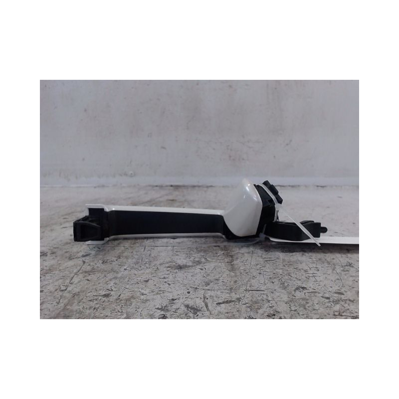 POIGNEE EXTERIEURE PORTE ARRIERE GAUCHE PEUGEOT 3008 2009-