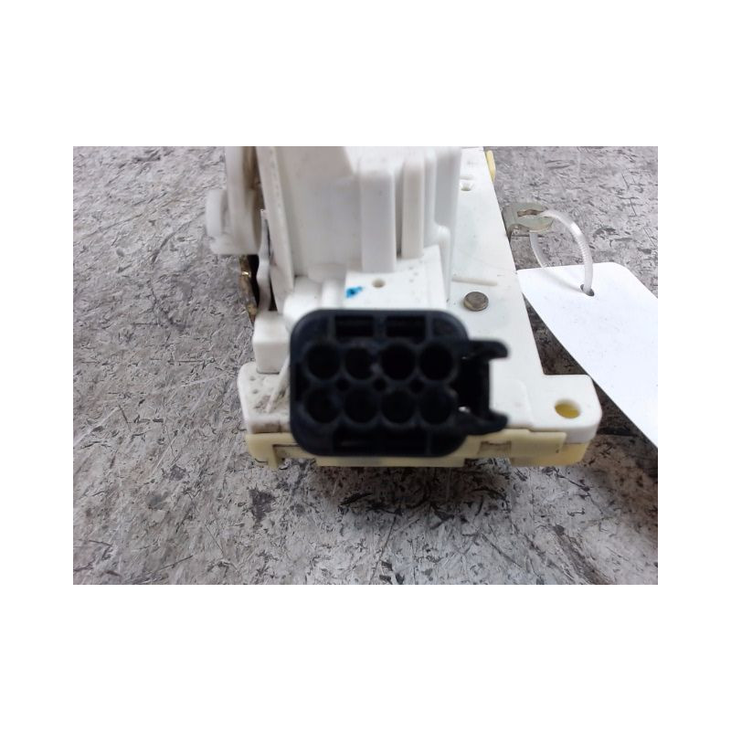 SYSTEME CONDAMNATION ARRIERE GAUCHE FORD FOCUS 98-04