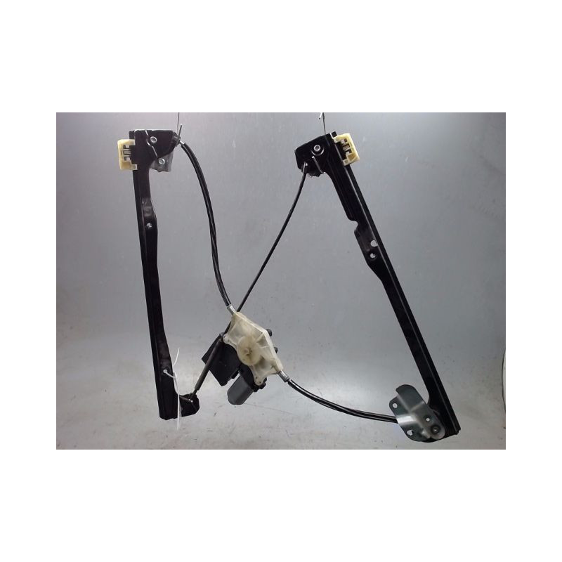 MECANISME+MOTEUR LEVE-GLACE AVANT GAUCHE VOLKSWAGEN CADDY COMBI 2004-