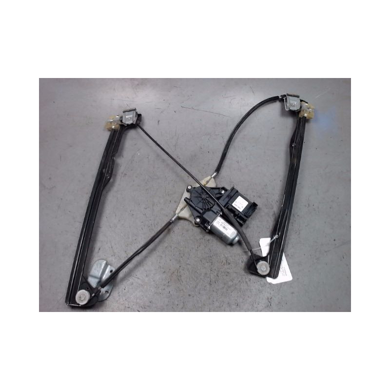 MECANISME+MOTEUR LEVE-GLACE AVANT GAUCHE VOLKSWAGEN CADDY COMBI 2004-