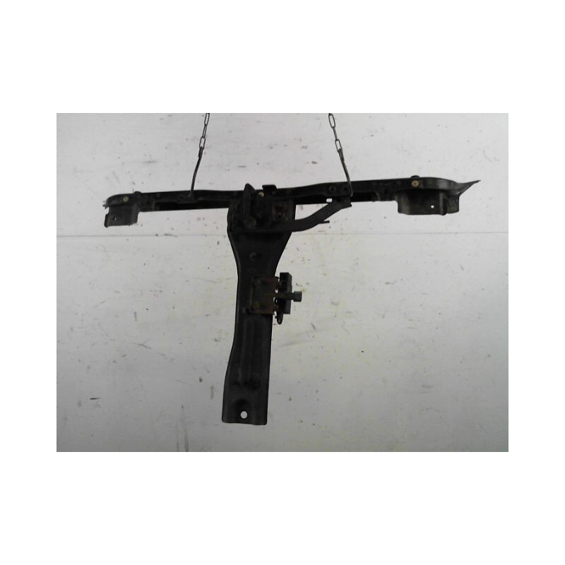 TRAVERSE SUPERIEURE ARMATURE AVANT HYUNDAI COUPE