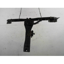 TRAVERSE SUPERIEURE ARMATURE AVANT HYUNDAI COUPE