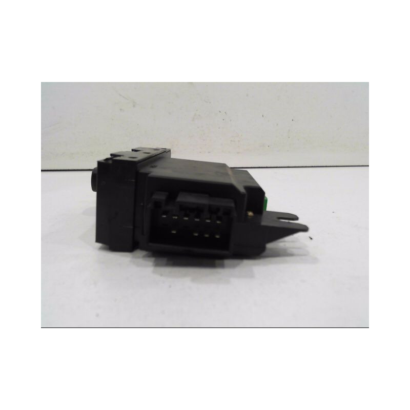 COMMANDE LEVE-GLACE PORTE AVD VOLVO V70