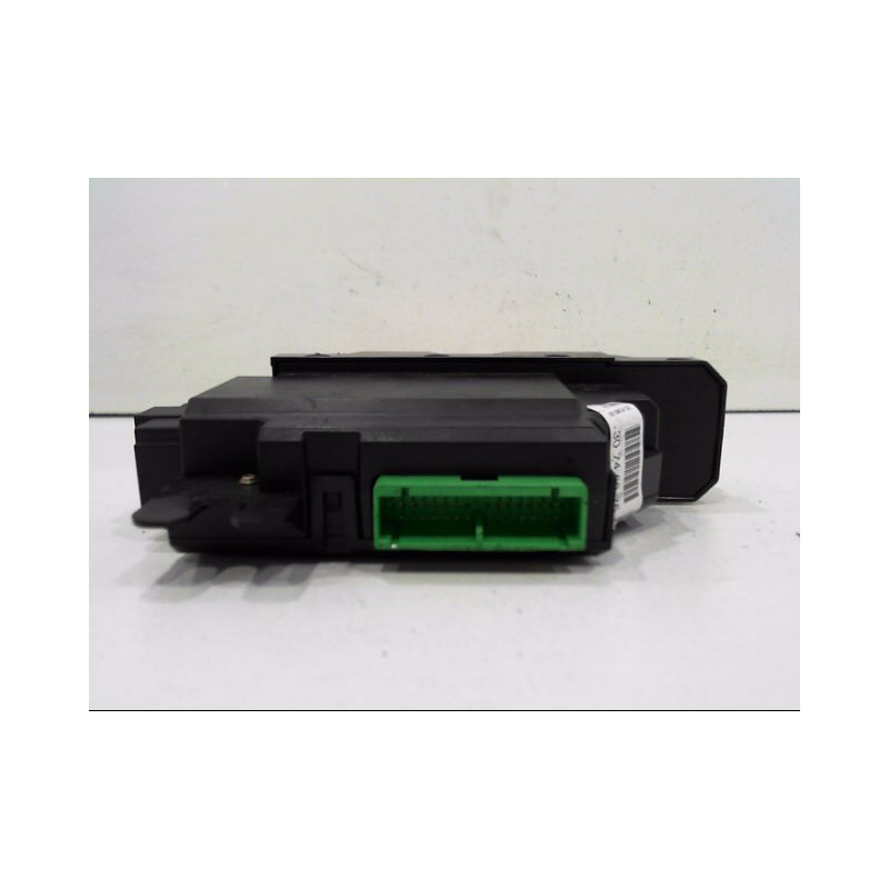 COMMANDE LEVE-GLACE PORTE AVD VOLVO V70