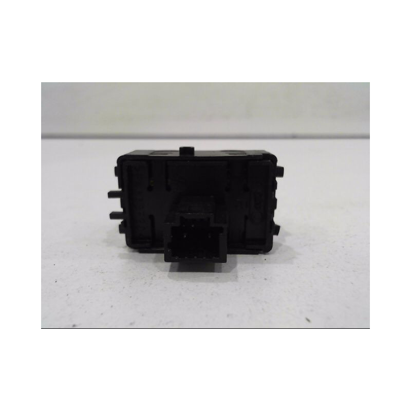COMMANDE LEVE-GLACE PORTE AVD 0196 MEGANE