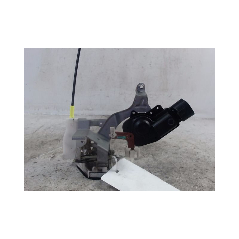 SYSTEME CONDAMNATION ARRIERE DROIT TOYOTA AYGO 5P