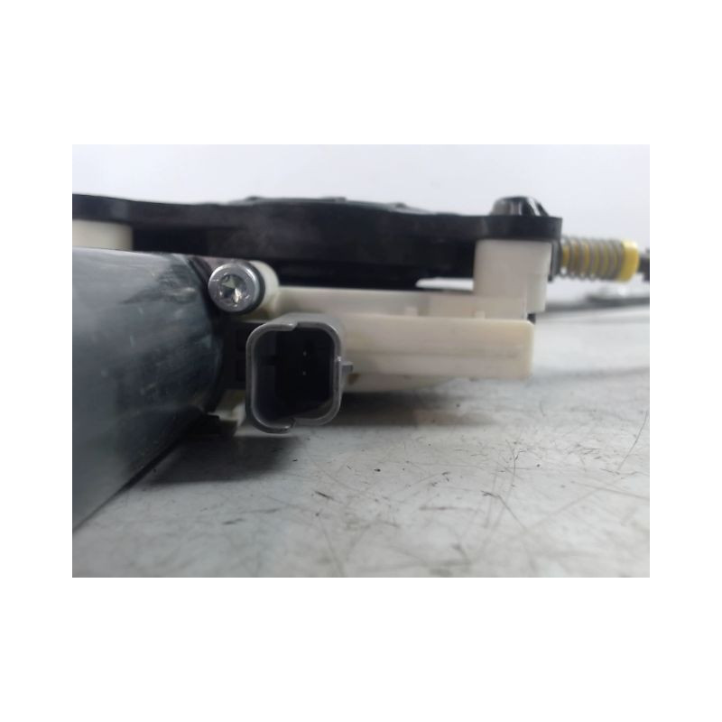MECANISME+MOTEUR LEVE-GLACE AVANT DROIT PEUGEOT 307