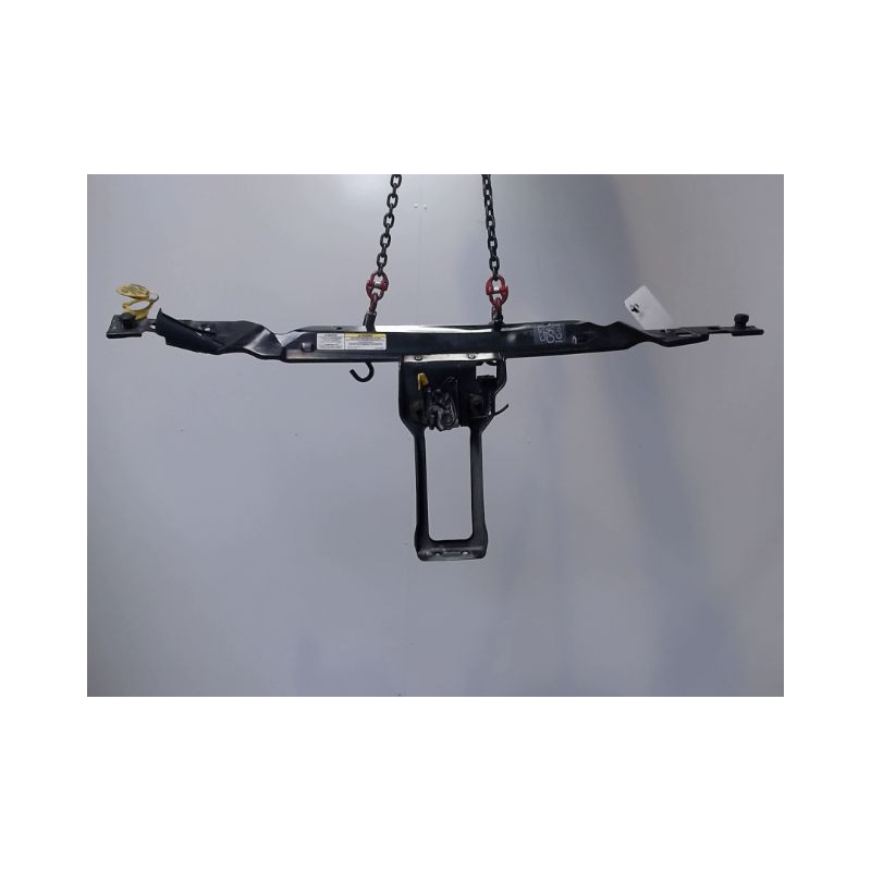 TRAVERSE SUPERIEURE ARMATURE AVANT JEEP CHEROKEE
