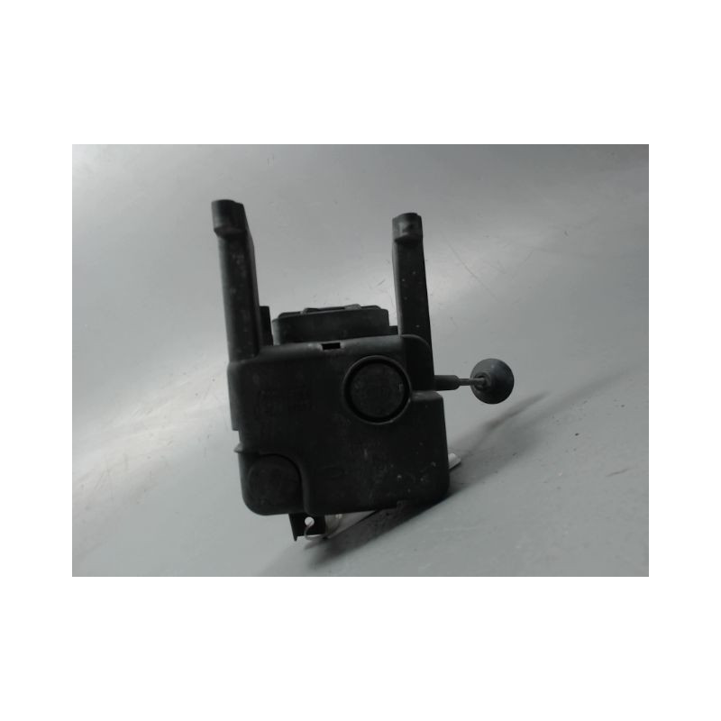 PHARE ANTIBROUILLARD AVANT DROIT OPEL MERIVA 2003-2005