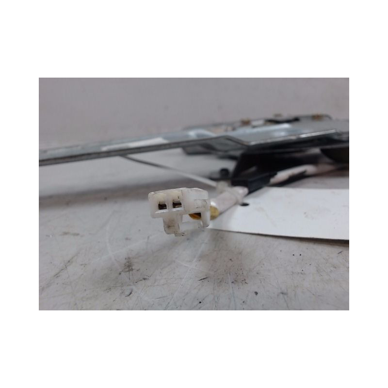 MECANISME+MOTEUR LEVE-GLACE ARRIERE DROIT MAZDA PREMACY