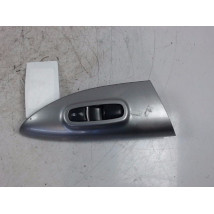 COMMANDE LEVE-GLACE PORTE AVD NISSAN JUKE