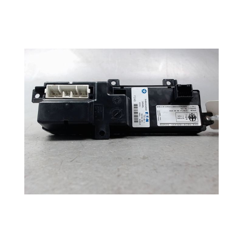 COMMANDE LEVE-GLACE PORTE AVD JEEP G.CHEROKE