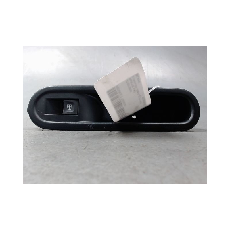 COMMANDE LEVE-GLACE PORTE AVD RENAULT TWINGO