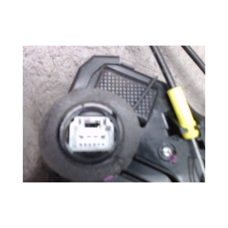 SYSTEME CONDAMNATION AVANT GAUCHE TOYOTA HILUX DOUBLE CABINE 2006-