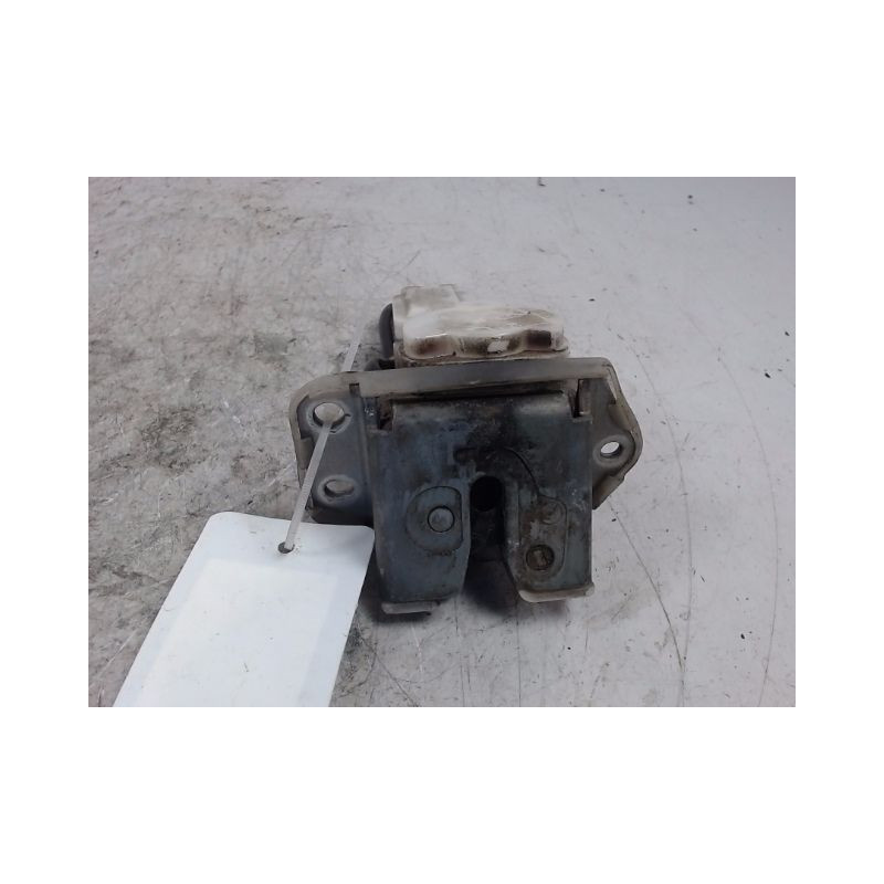 SERRURE HAYON  SUZUKI SWIFT