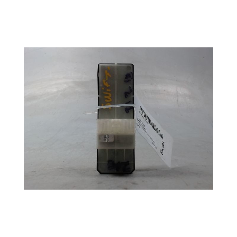 COMMANDE LEVE-GLACE PORTE AVG SUZUKI SWIFT