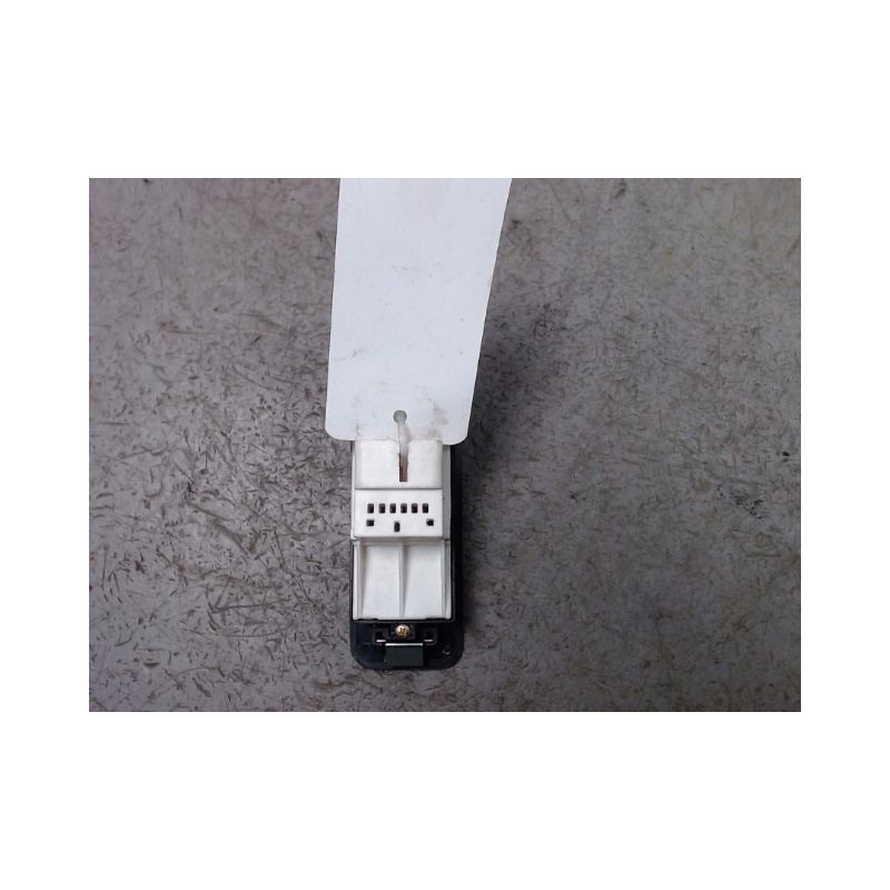COMMANDE LEVE-GLACE PORTE AVG DAIHATSU SIRION