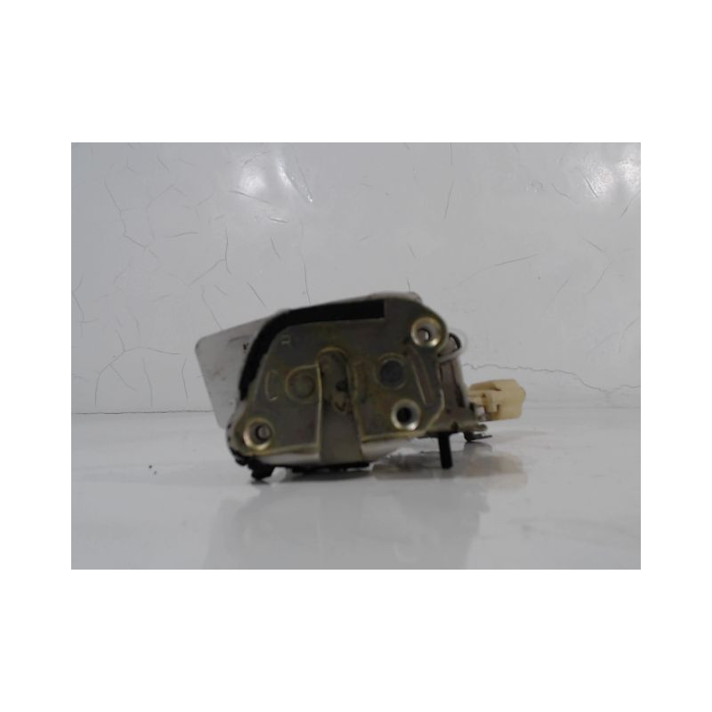 SYSTEME CONDAMNATION ARRIERE DROIT TOYOTA YARIS VERSO -2003