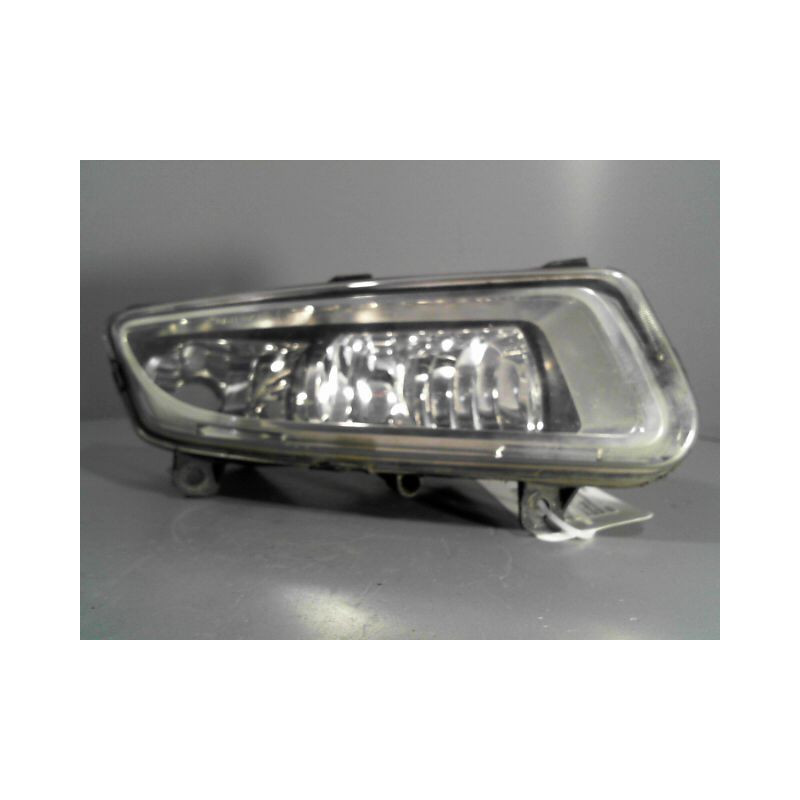 PHARE ANTIBROUILLARD AVANT DROIT VOLKSWAGEN POLO 2005-