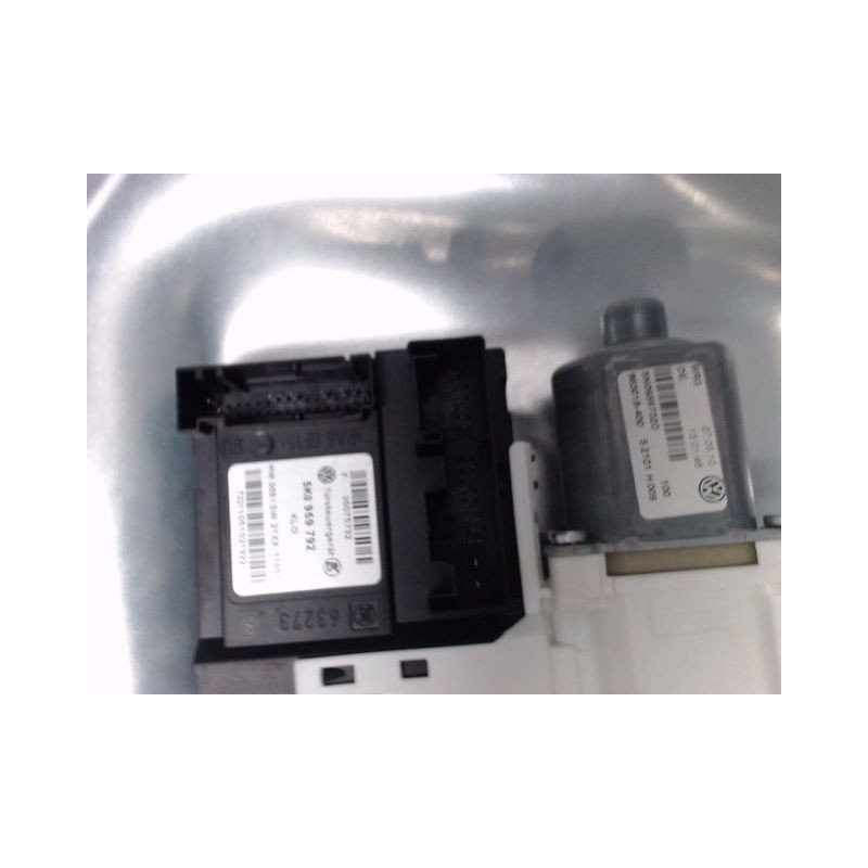 MECANISME+MOTEUR LEVE-GLACE AVANT DROIT VOLKSWAGEN TIGUAN 2009-