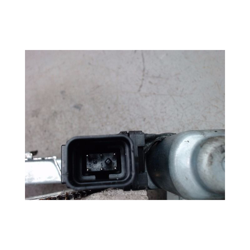 MECANISME+MOTEUR LEVE-GLACE AVANT GAUCHE OPEL CORSA 2000-8.2003