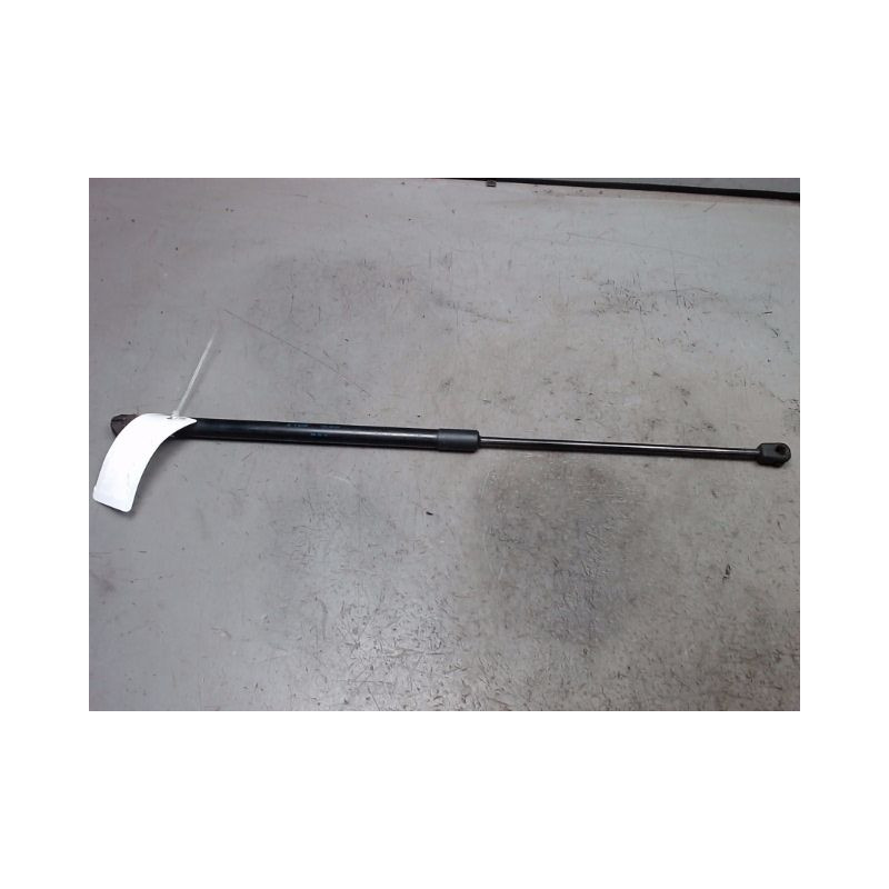 VERIN DROIT HAYON OPEL CORSA 06-09