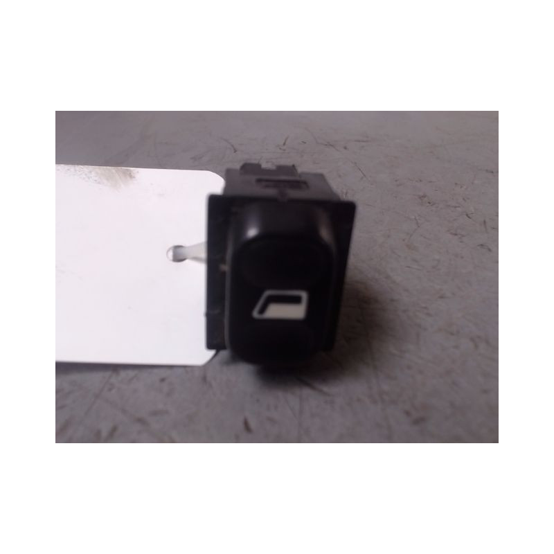 COMMANDE LEVE-GLACE PORTE AVD CITROEN BERLINGO BREAK -2002