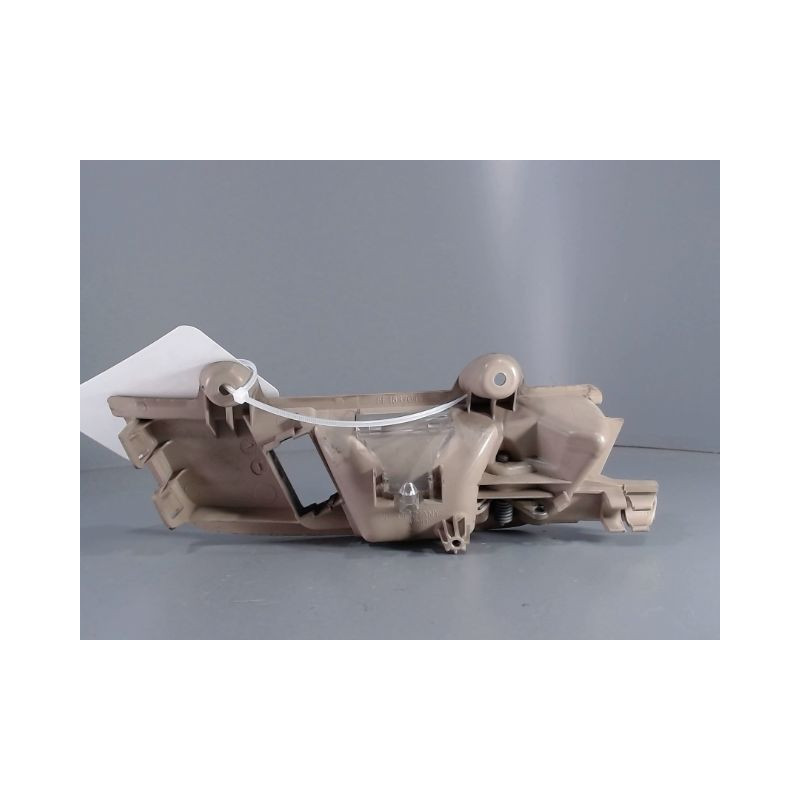 POIGNEE INTERIEURE PORTE AVANT GAUCHE AUDI A4 2001-