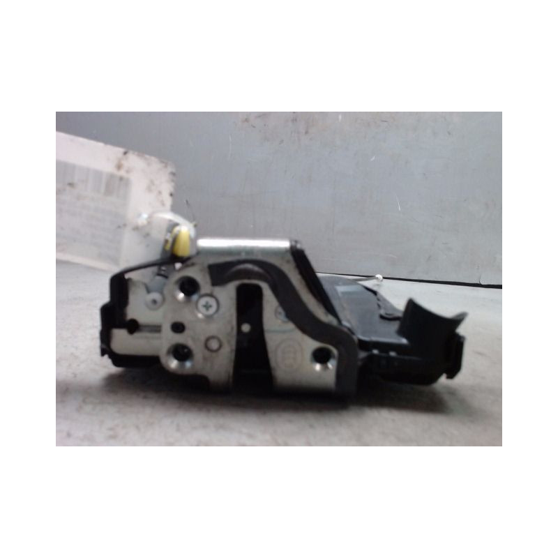 SYSTEME CONDAMNATION AVANT GAUCHE TOYOTA VERSO 2010-