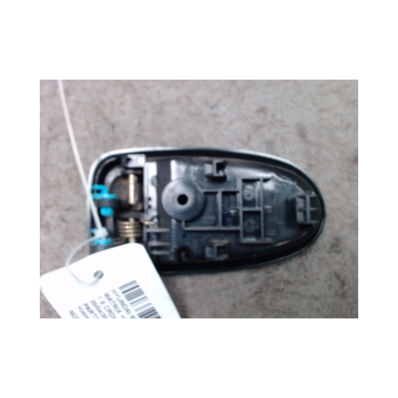POIGNEE INTERIEURE PORTE AVANT DROIT HYUNDAI MATRIX -01