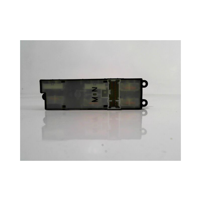 COMMANDE LEVE-GLACE PORTE AVG NISSAN ALMERA 2000-2002