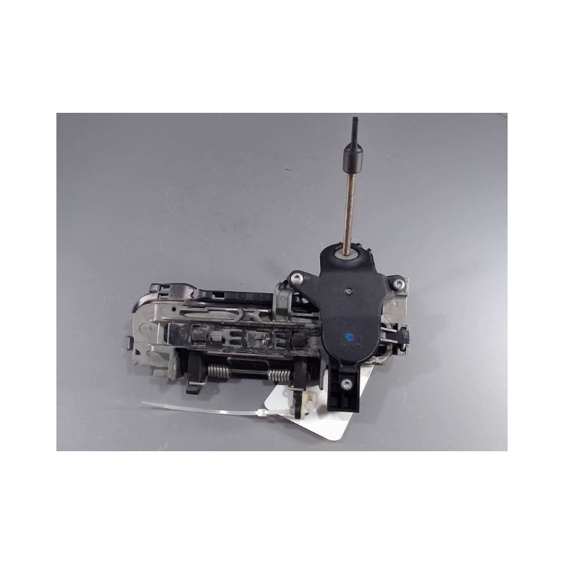 POIGNEE EXTERIEURE PORTE AVANT GAUCHE AUDI A4 2001-
