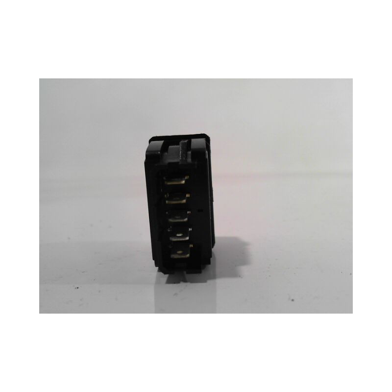 COMMANDE LEVE-GLACE PORTE AVD CITROEN XSARA PICASSO