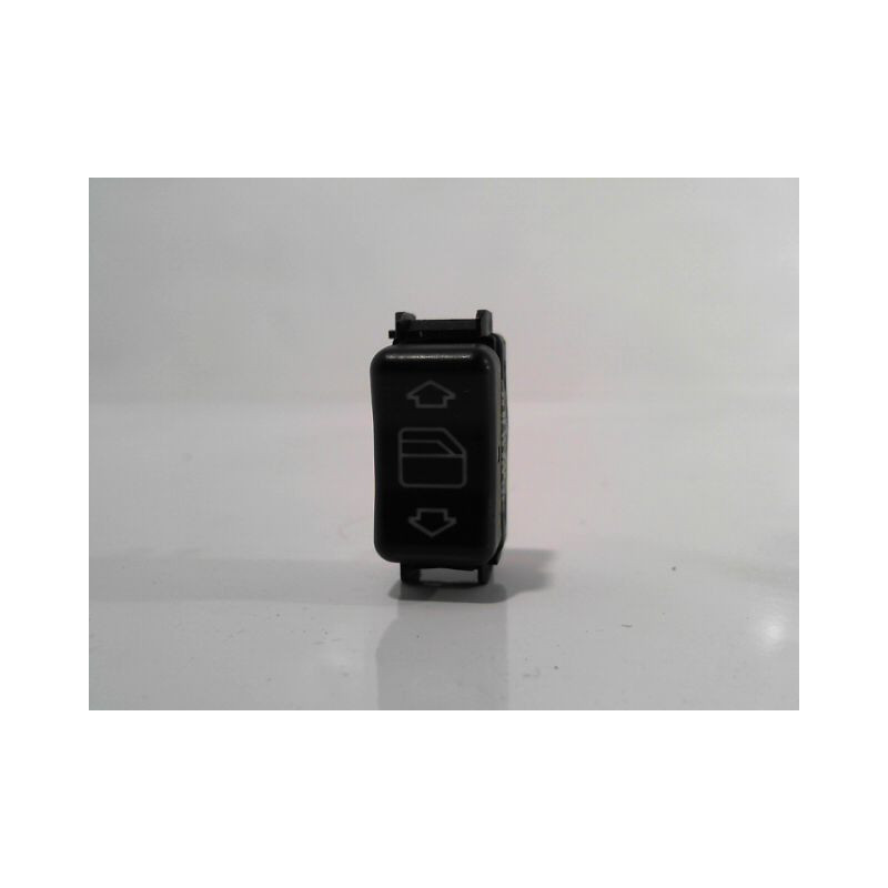 COMMANDE LEVE-GLACE PORTE ARD MERCEDES CLASSE C -97
