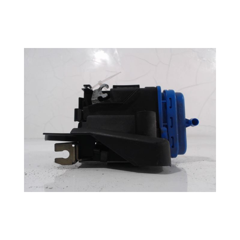 SYSTEME CONDAMNATION ARRIERE DROIT AUDI A4 95-99