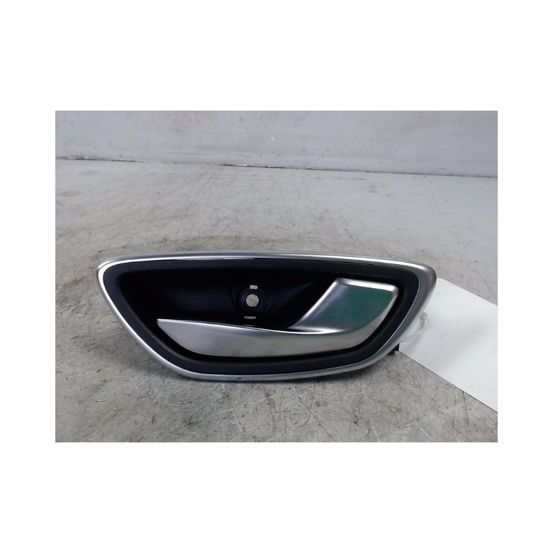 POIGNEE INTERIEURE PORTE AVANT DROIT RENAULT SCENIC
