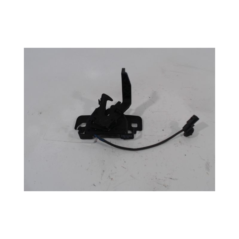 SERRURE CAPOT DACIA SANDERO 2008-
