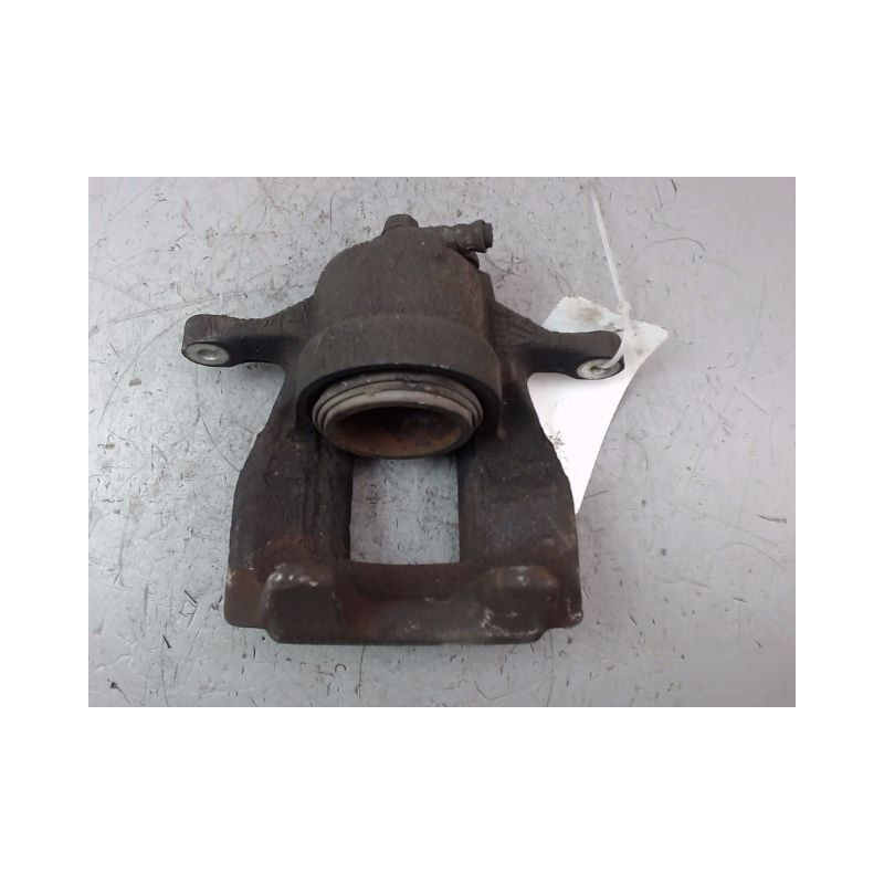 ETRIER DE FREIN AVANT DROIT TOYOTA AURIS I Phase 2 2010-2012