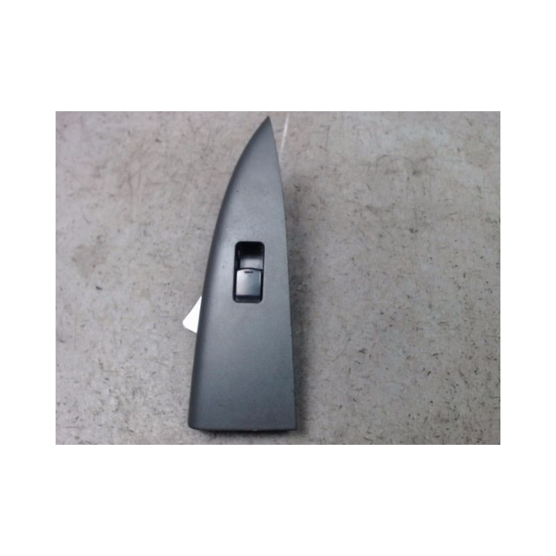 COMMANDE LEVE-GLACE PORTE AVD NISSAN NOTE