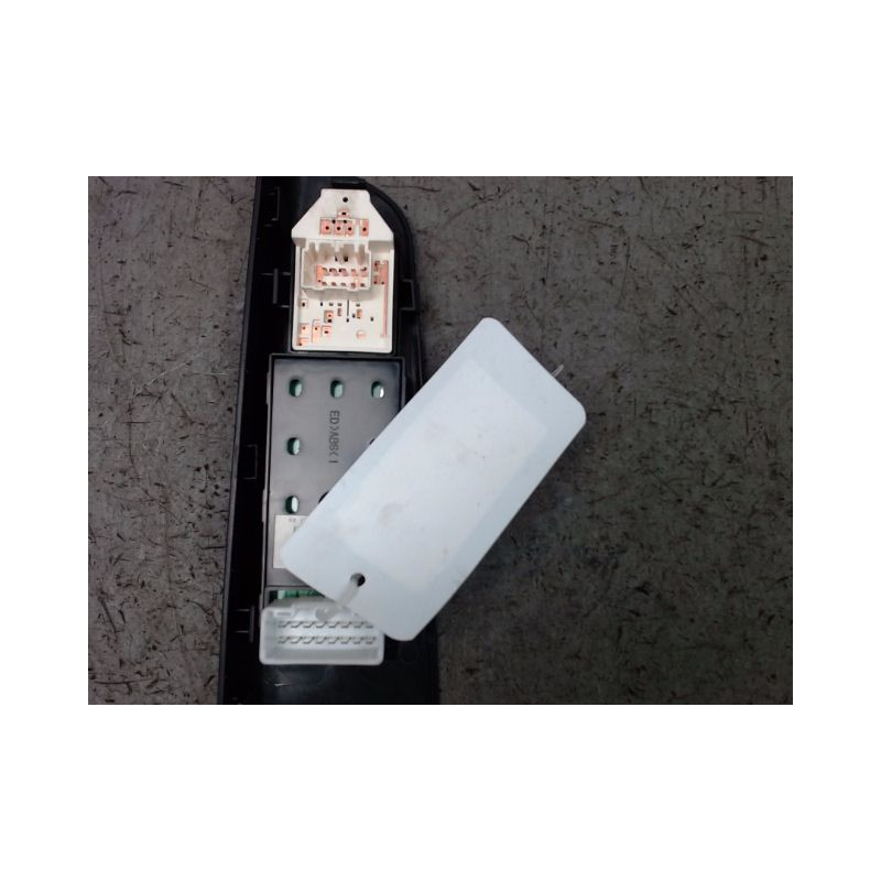 COMMANDE LEVE-GLACE PORTE AVG KIA CEE-D