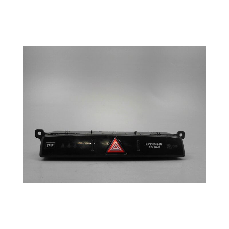 BOUTON DE WARNING HYUNDAI I20