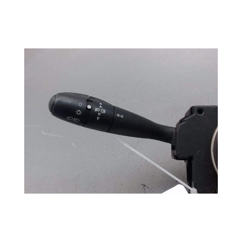 BLOC COMMODOS PEUGEOT 206 + 2009-2013